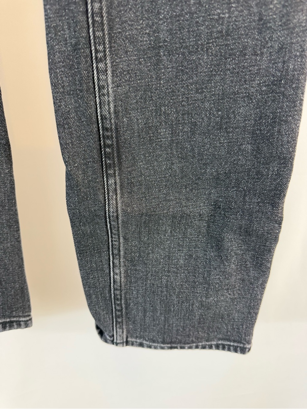 Abercrombie & Fitch The '90's Slim
Straight Ultra High Rise Jeans Size: 27/4 - Picture 5 of 12